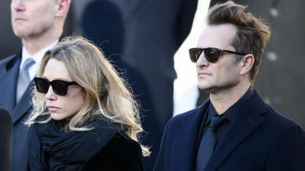18+ Laura Smet Et David Hallyday Background