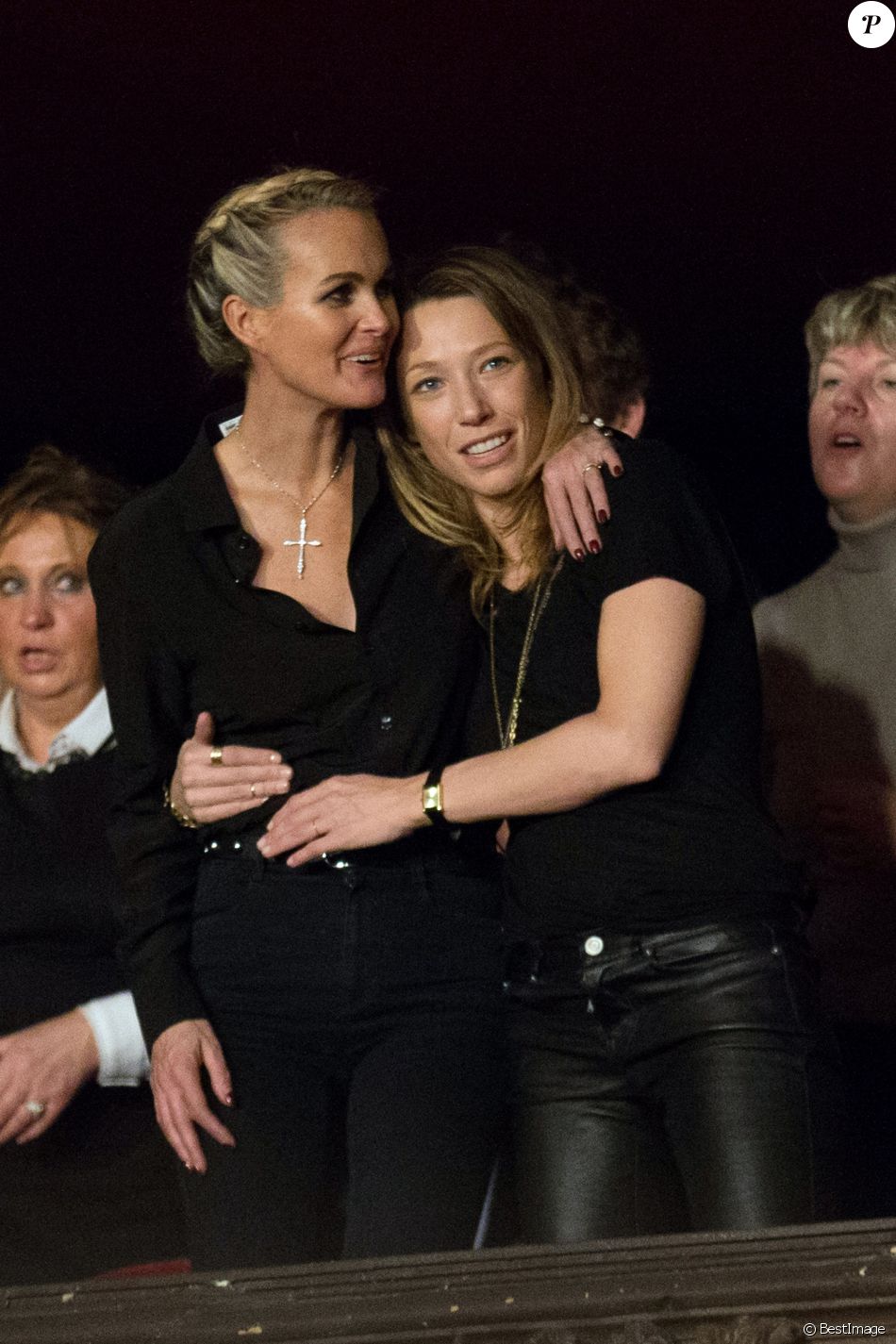 View Laura Smet Johnny Hallyday Gif