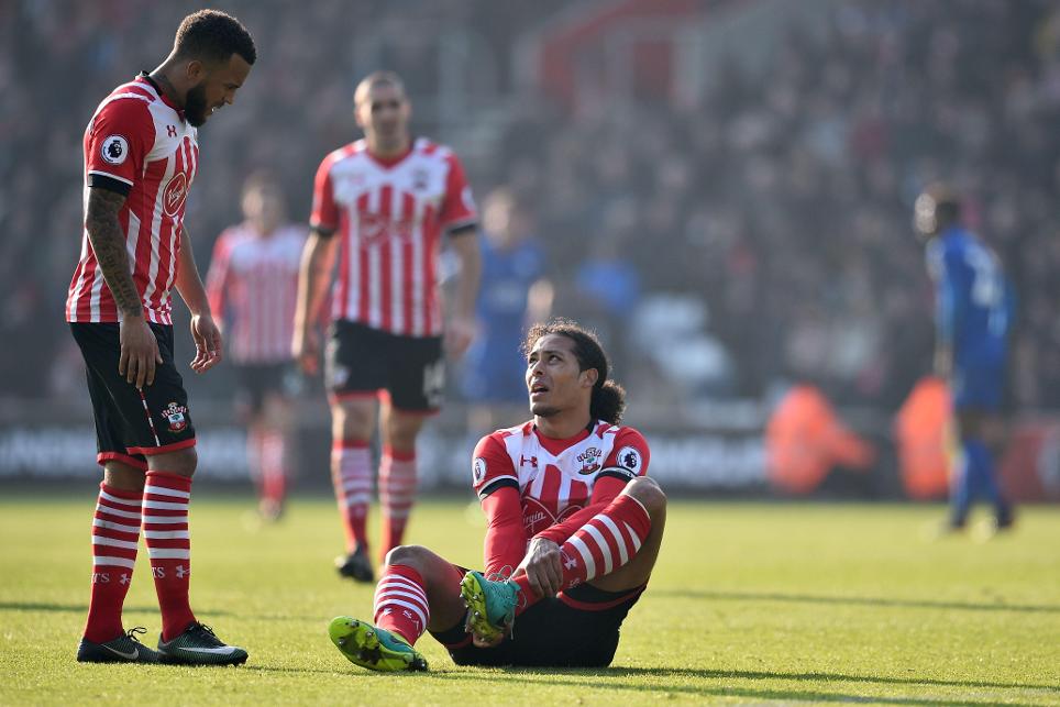 18+ Virgil Van Dijk Injury Background