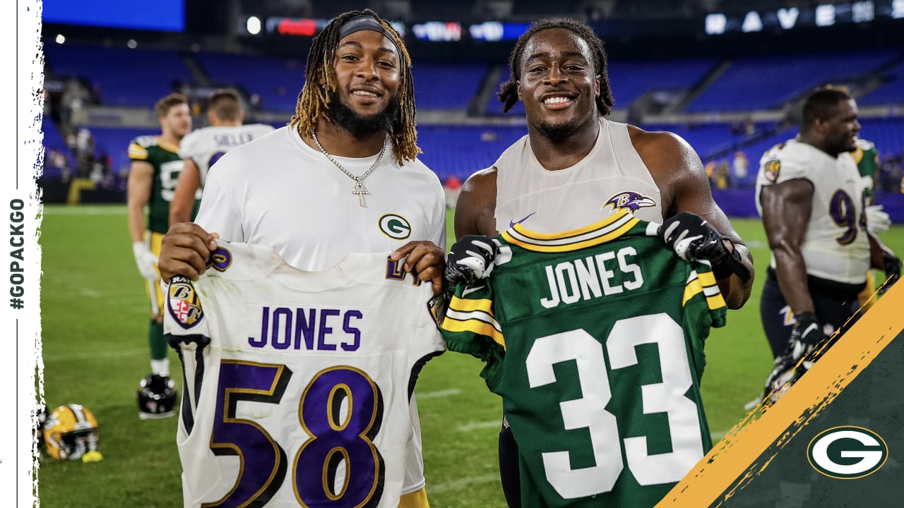 Get Aaron Jones Pics