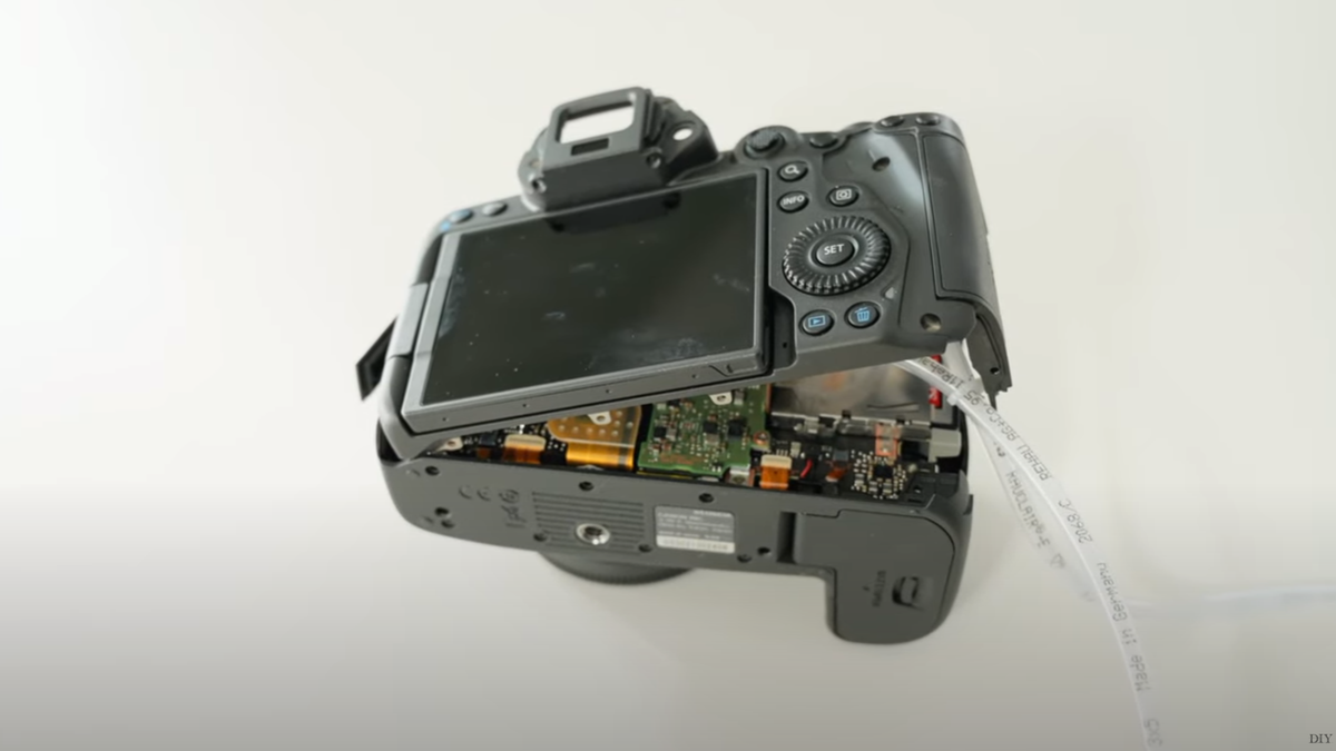 YouTuber Fixes Overheating Canon R5 With Customized Heatsink and Fan