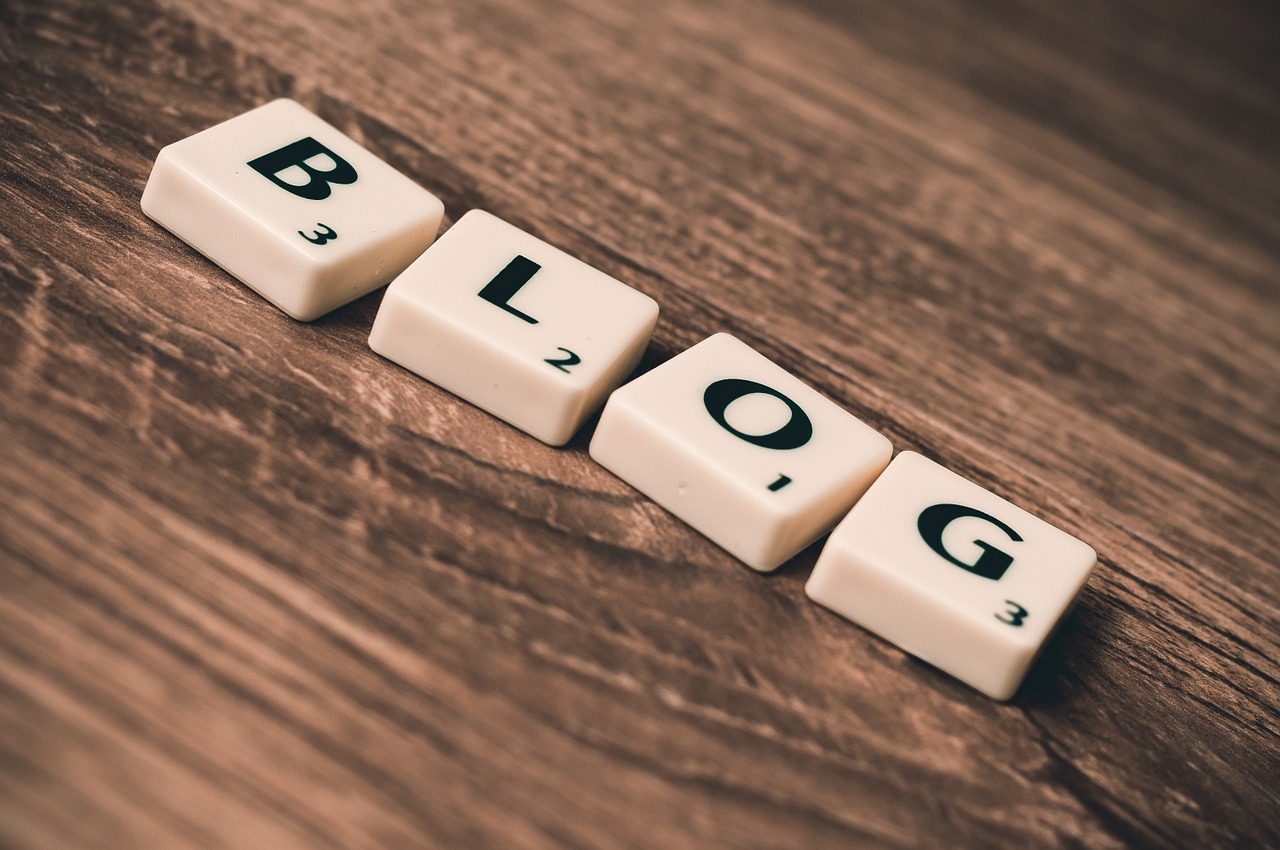 8 Tips for Conducting Effective Interviews with Bloggers
