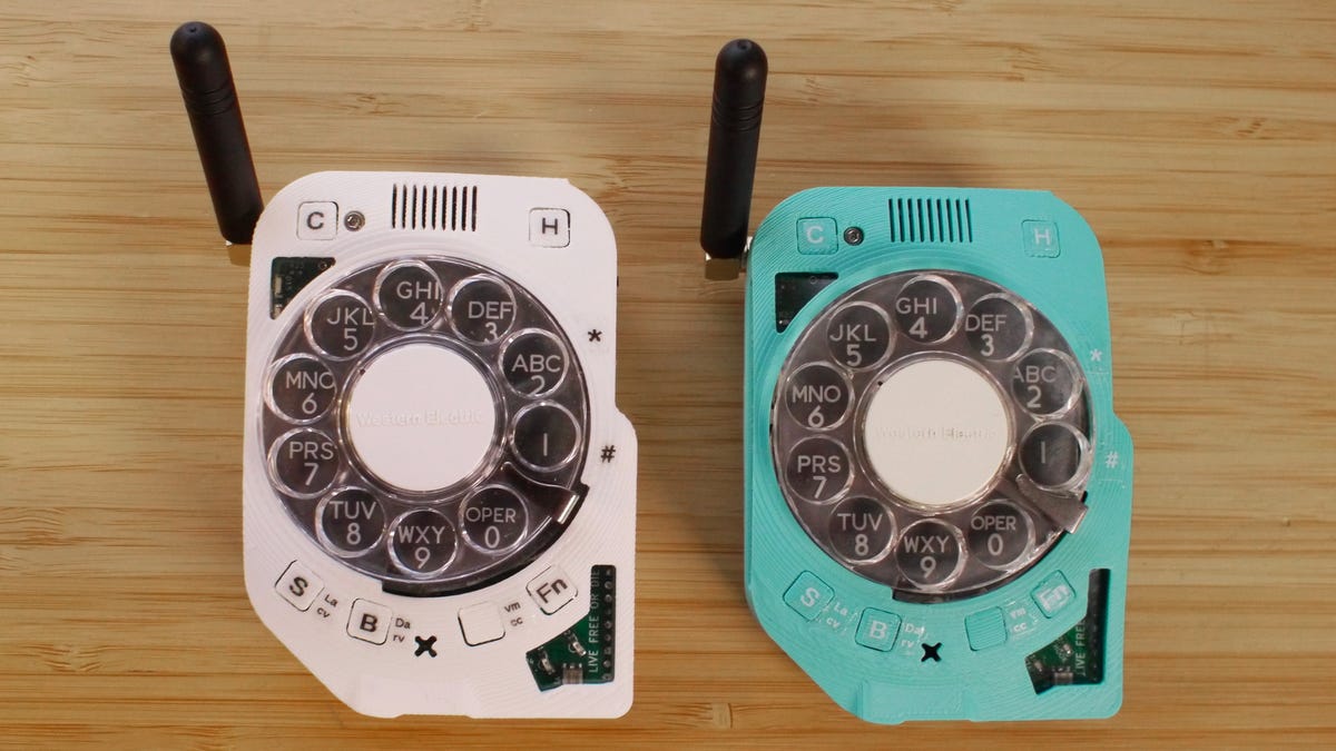 Distraction-Free Rotary Dial Cellphone Is Going On Sale