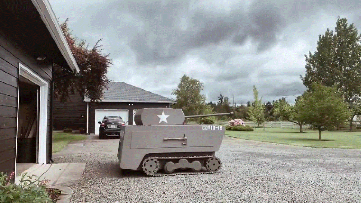 Glance Ahead to Reducing the Garden With a Using Mower Tank