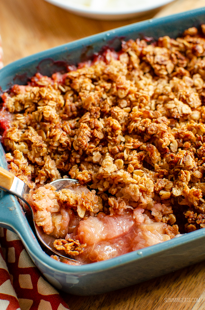 Low Syn Cinnamon Oat Rhubarb Crumble